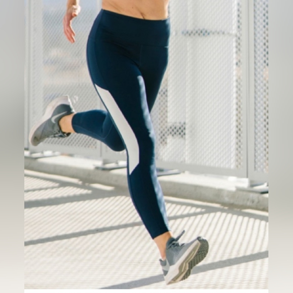 Zyia Navy Primo Mesh High Rise Leggings size 8-10